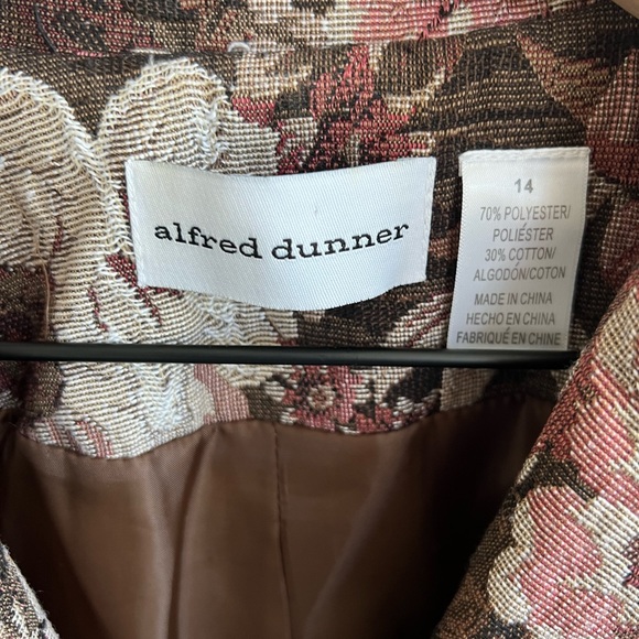 Vintage 90s Floral tapestry blazer - Picture 7 of 10